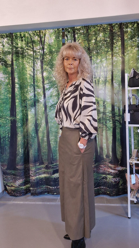 ROCK FQHARLEY VON FREE/QUENT IN MOREL MZ#00508 Mode-Zauber