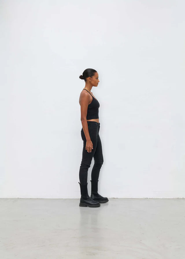 TOP SAGA FÜR DAMEN VON OUTRYGHT IN SCHWARZ MZ#00622