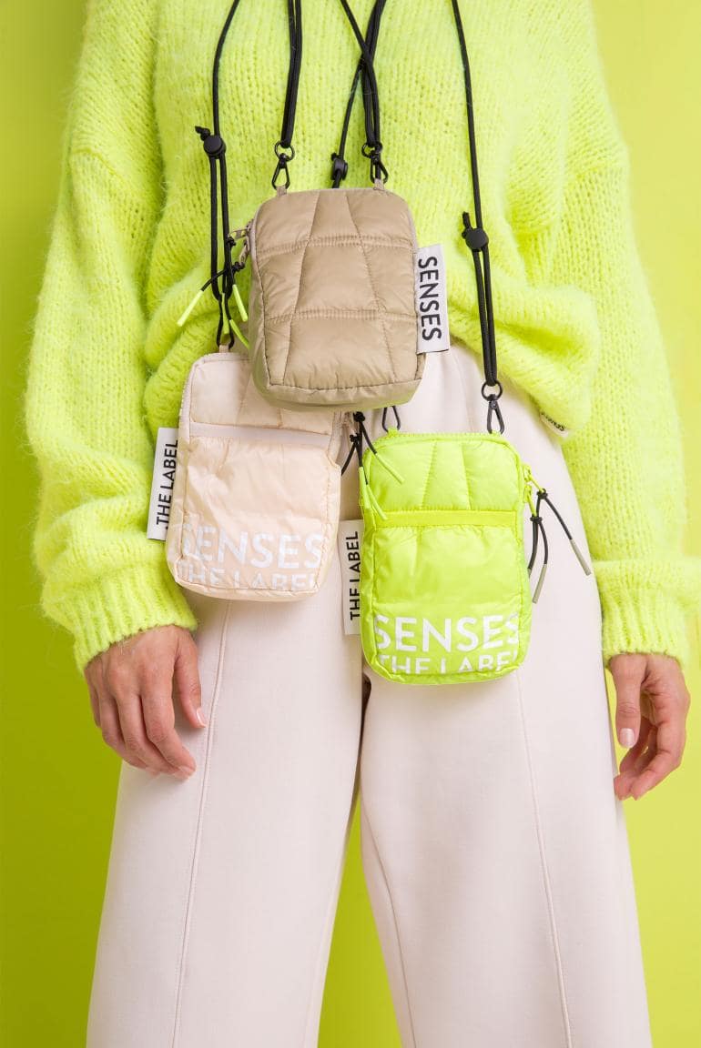 SMARTPOHNE PUFFER BAG A:NE MIT KORDEL VON SENSES VERSCHIEDENE FARBEN MZ#00850