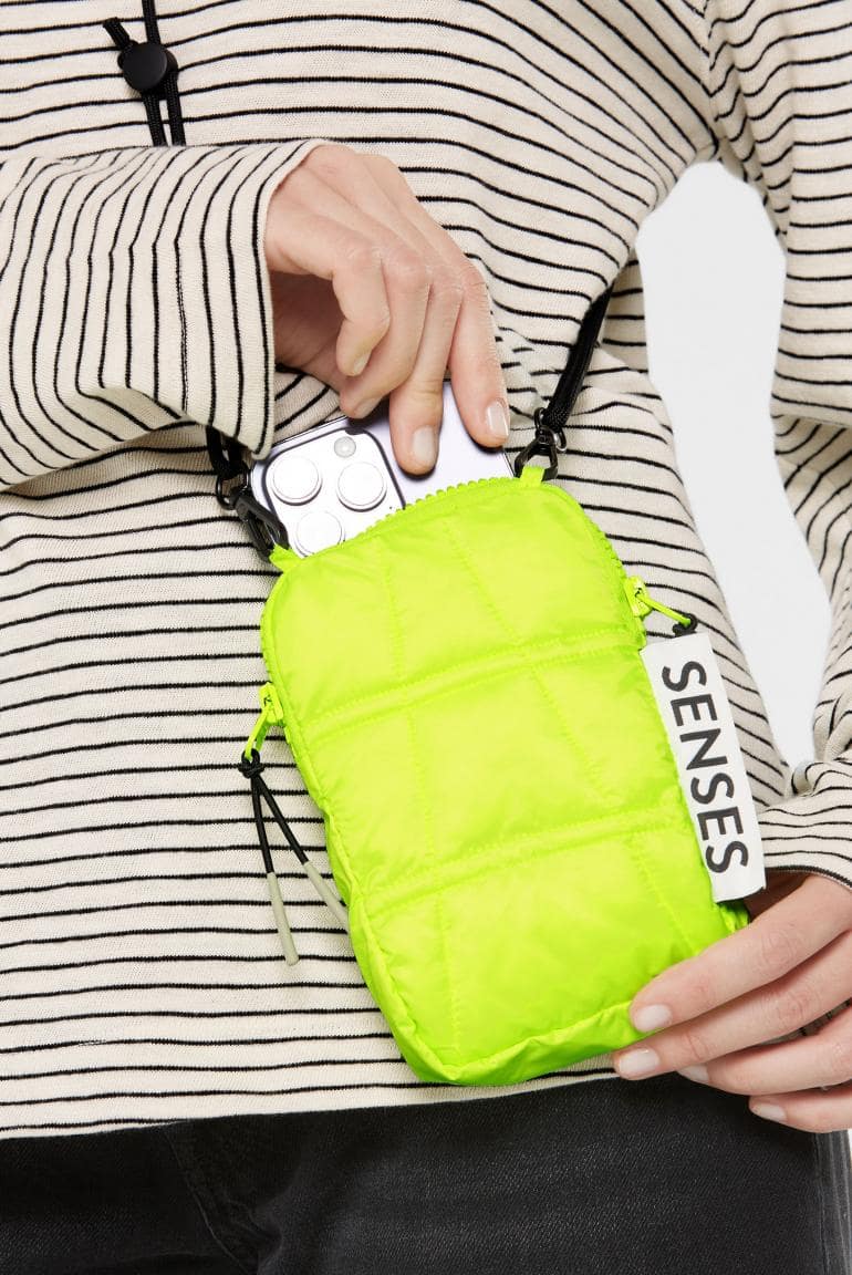 SMARTPOHNE PUFFER BAG A:NE MIT KORDEL VON SENSES VERSCHIEDENE FARBEN MZ#00850 Mode-Zauber