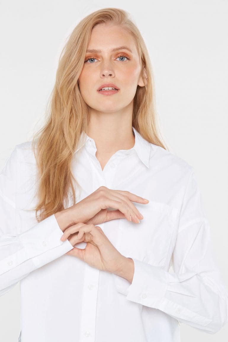 BLUSE BER:RY AUS POPELINE IM BOXY FIT VON SENSES IN WEISS MZ#00884 Mode-Zauber