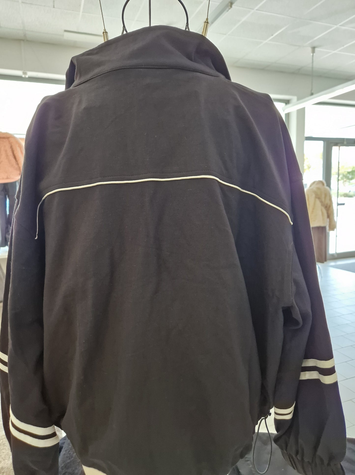 BLOUSON VON SENORITAS ICON IN SCHWARZ MZ#00936 Mode-Zauber