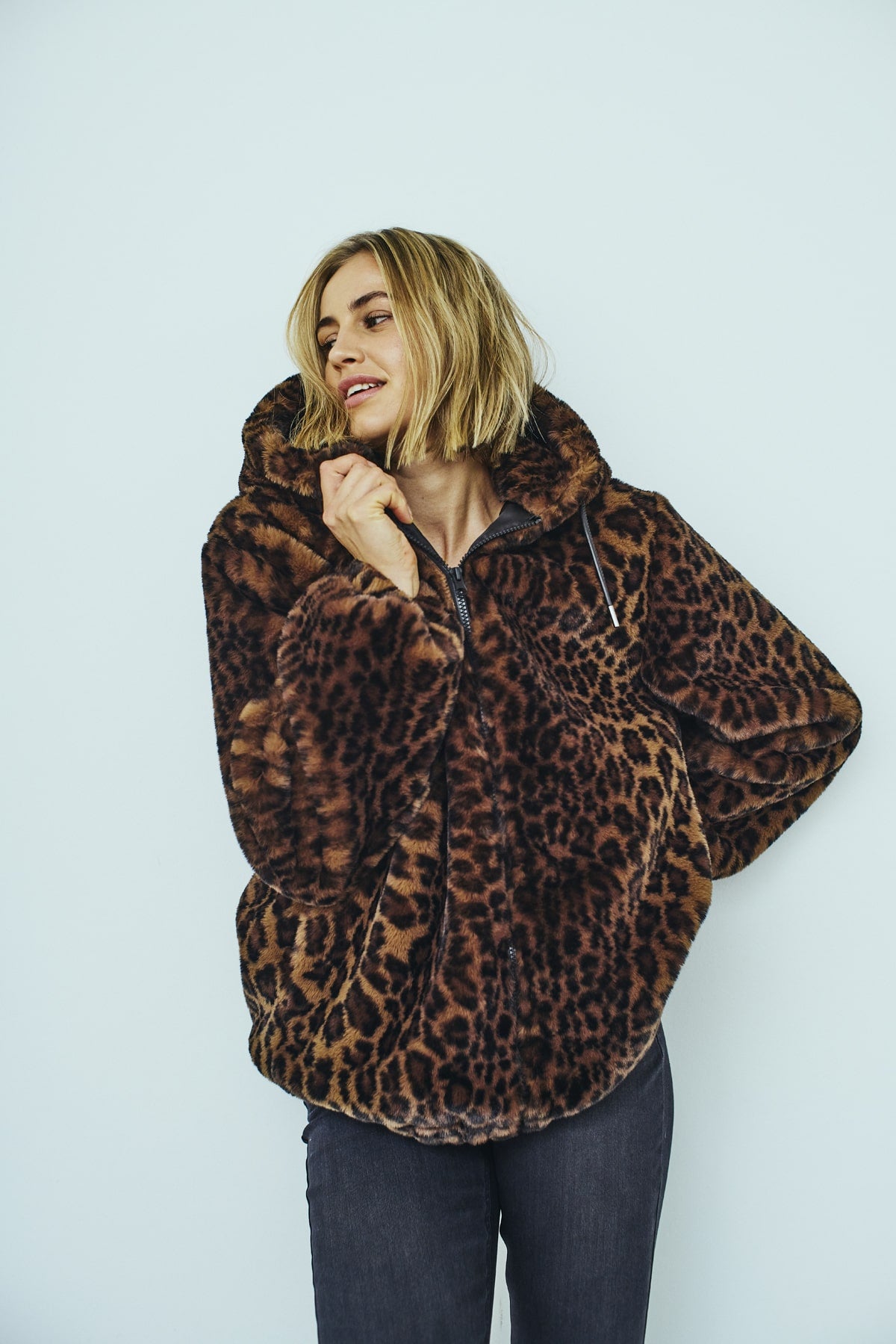 BOMBERJACKE MIT LEOMUSTER FQPONA VON FREE/QUENT IN COFFEE BEAN W. BLACK MZ#00968Mode-Zauber