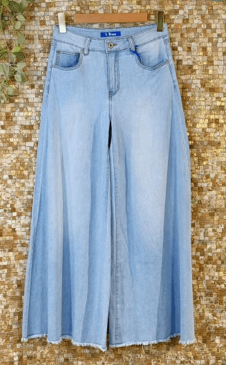 JEANS WEIT VON SEXY WOMEN IN HELLBLAU MZ#00762 Mode-Zauber