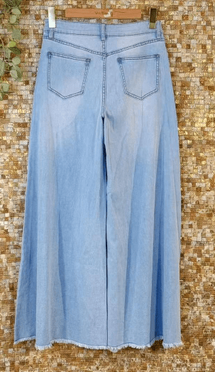 JEANS WEIT VON SEXY WOMEN IN HELLBLAU MZ#00762 Mode-Zauber