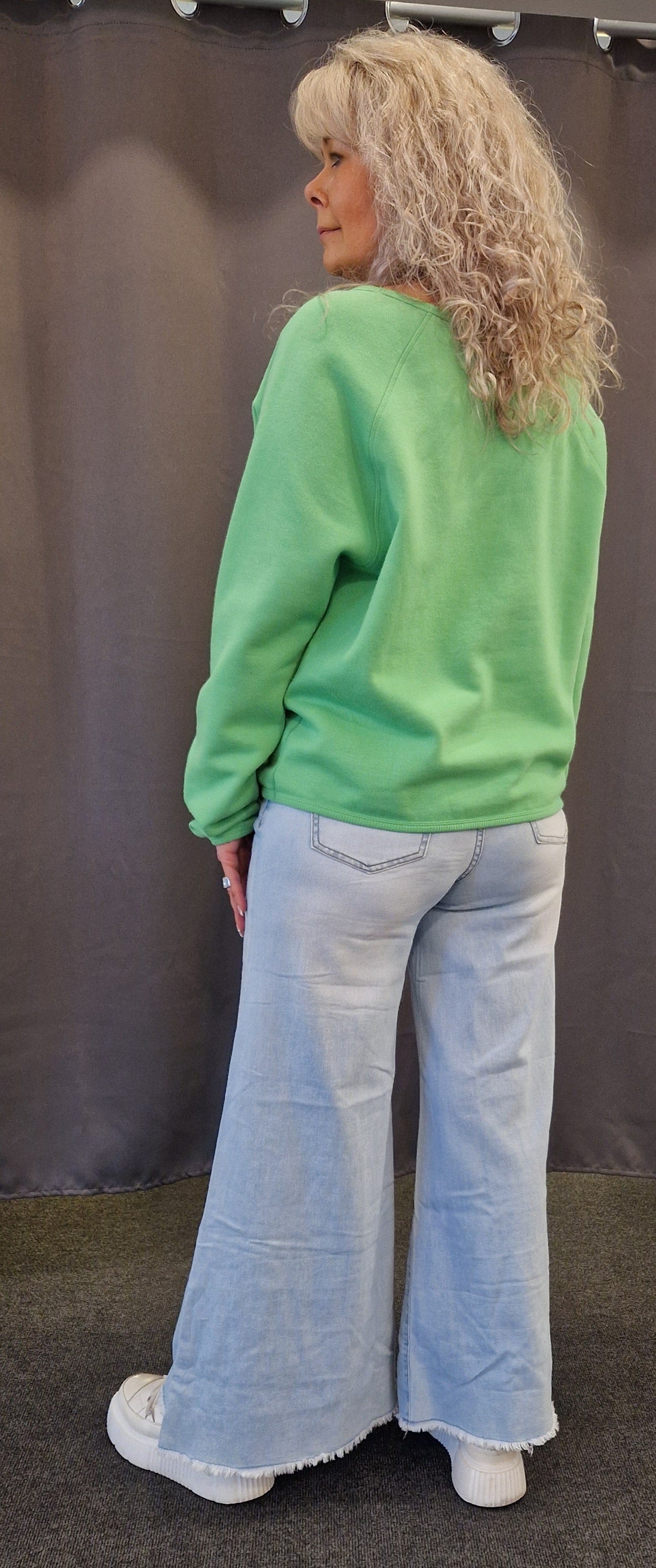 JEANS WEIT VON SEXY WOMEN IN HELLBLAU MZ#00762 Mode-Zauber