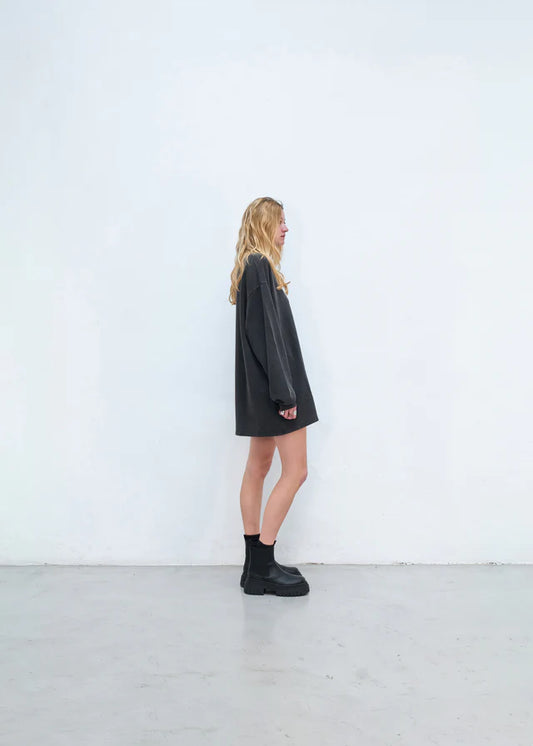 T-SHIRT KLEID-LIPPE VON OUTRYGHT IN FADED BLACK MZ#00939 Mode-Zauber