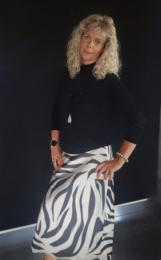 ROCK FQBLOSA BLACK W. SILVER CLOUD MZ#00587