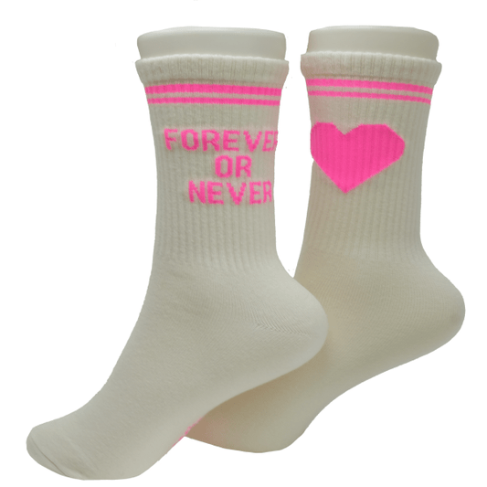 SPORTSOCKEN VON LUA MIT FARBIGEN SCHRIFTZUG IN VERSCHIEDEN FARBEN MZ#00645 Mode-Zauber