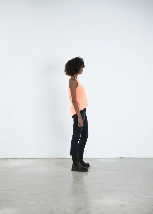 TOP TINA VON OUTRYGHT IN NEON ORANGE MZ#00661