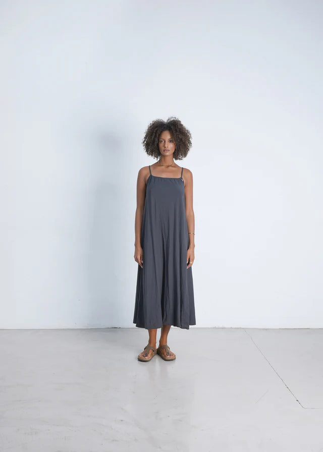 KLEID VIVI VON OUTRYGHT IN CHARCOL MZ#00711 Mode-Zauber