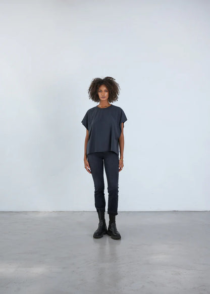 T-SHIRT BENE VON OUTRYGHT IN CHARCOL MZ#00710 Mode-Zauber
