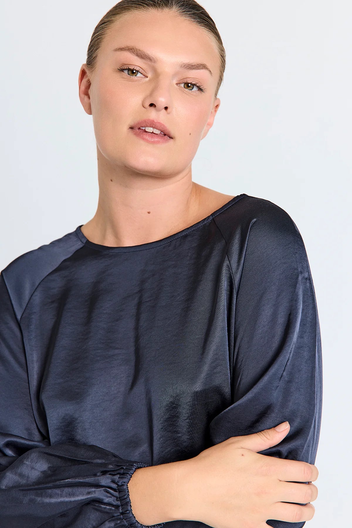 BLUSE FQDOVE VON FREE/QUENT SATEEN MZ#00980 Mode-Zauber