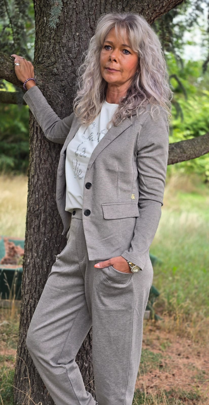 BLAZER SHORT VON SENORITAS ICON IN SLATE BEIGE MZ#00934 Mode-Zauber