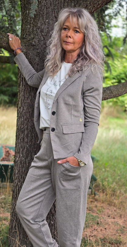 BLAZER SHORT VON SENORITAS ICON IN SLATE BEIGE MZ#00934 Mode-Zauber