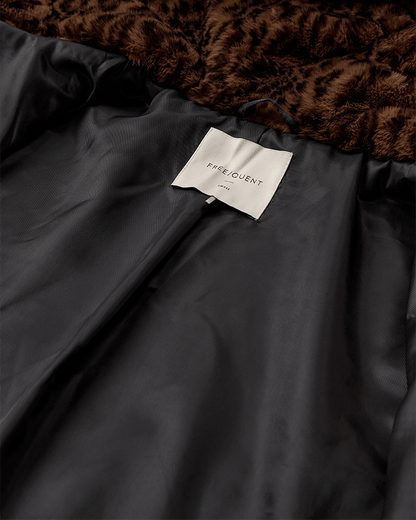 BOMBERJACKE MIT LEOMUSTER FQPONA VON FREE/QUENT IN  COFFEE BEAN W. BLACK MZ#00968Mode-Zauber