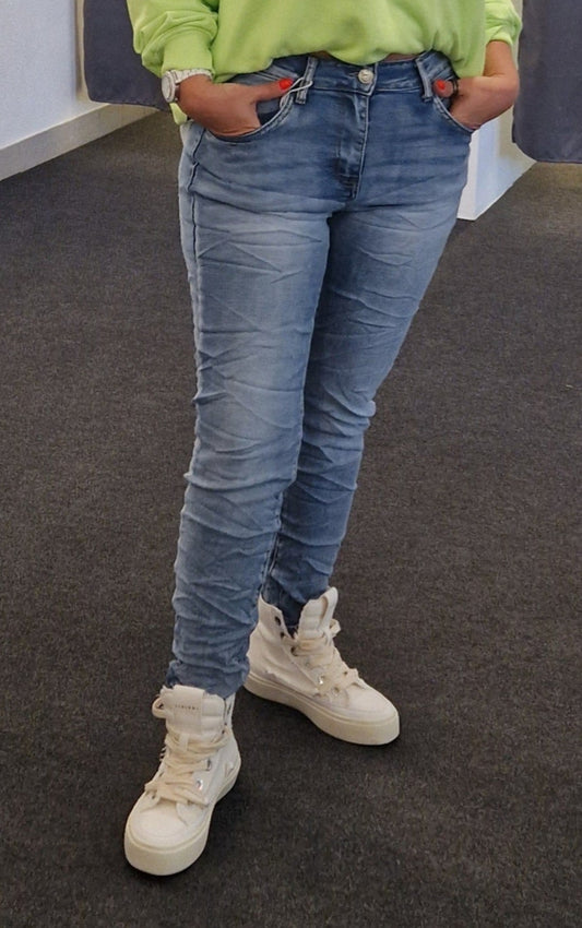 JEANS VON KAROSTAR IN BLAU MZ#00807 Mode-Zauber