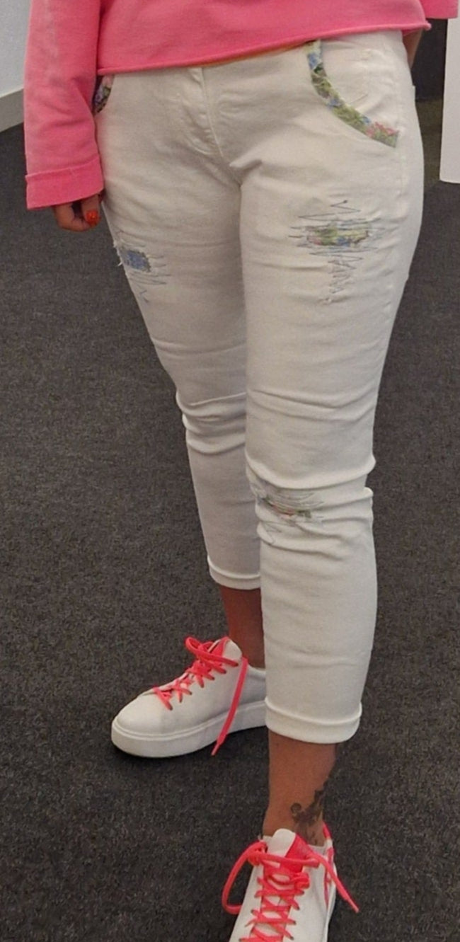 JEANS VON SEXY WOMAN MIT MUSTER  IN WEISS  MZ#00843 Mode-Zauber