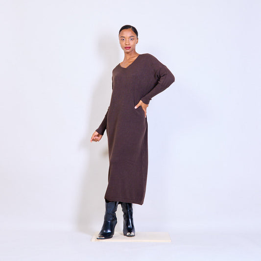 KOMFORTKLEID MIT KLEINEM V-AUSSCHNITT KAFFEE MZ#00150