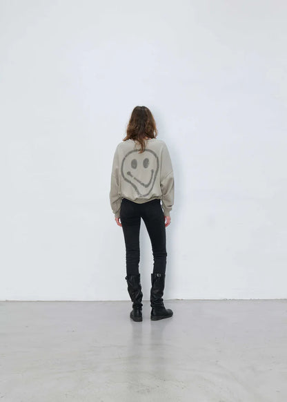 PULLOVER FÜR DAMEN NOAM CREW SMILEY VON OUTRYGHT IN VINTAGE KHAKI MZ#00629 mode-zauber