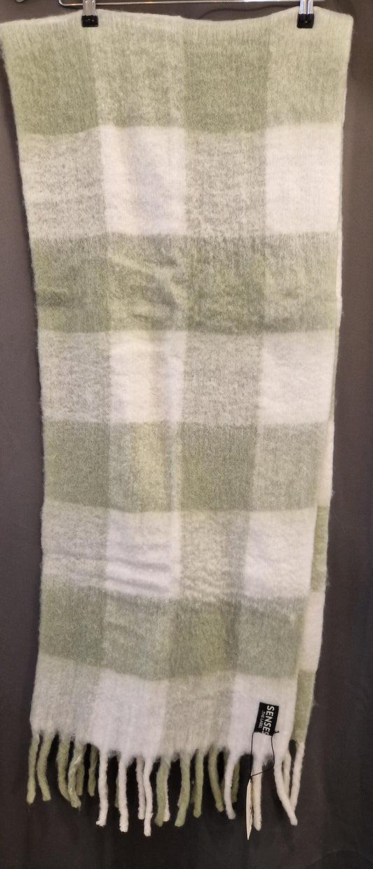 BREITER SCHAL MIT KARO MUSTER VON SENSES IN VERSCHIEDEN FARBEN MZ#00989 Mode-Zauber