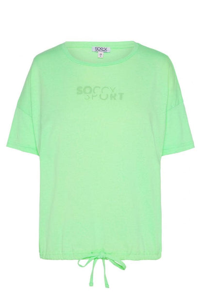 T-SHIRT OVERSIZEND MIT BINDEBANDSAUM VON SOCCX IN PEPPY GREEN MZ#00845 Mode-Zauber
