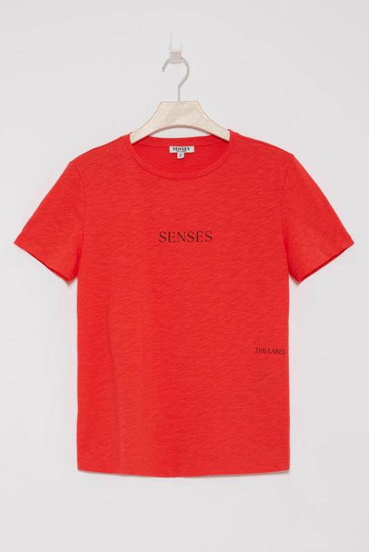 T-SHIRT TOS:CA MIT LOGO VON SENSES IN SPICY RED MZ#00848 Mode-Zauber