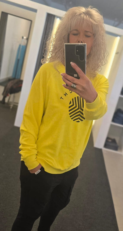 SWEATER THEO T VON OUTRYGHT IN BLAZING YELLOW MZ#00727 Mode-Zauber