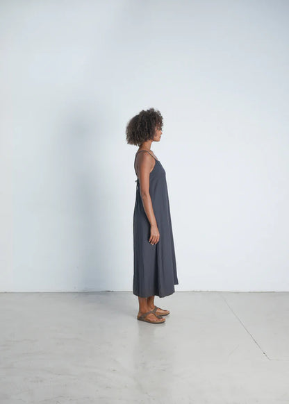 KLEID VIVI VON OUTRYGHT IN CHARCOL MZ#00711 Mode-Zauber